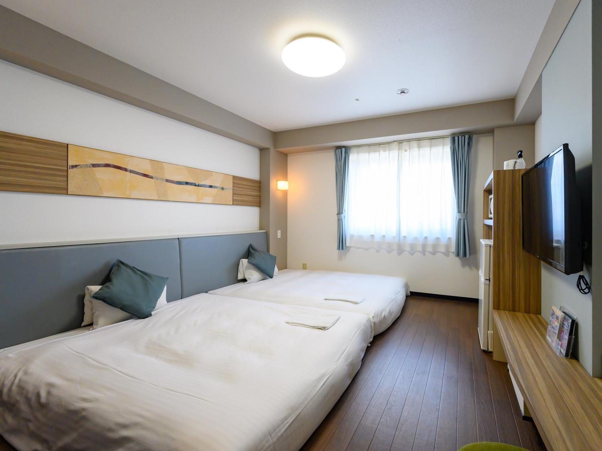 Hotel Green Park Цу Екстериор снимка
