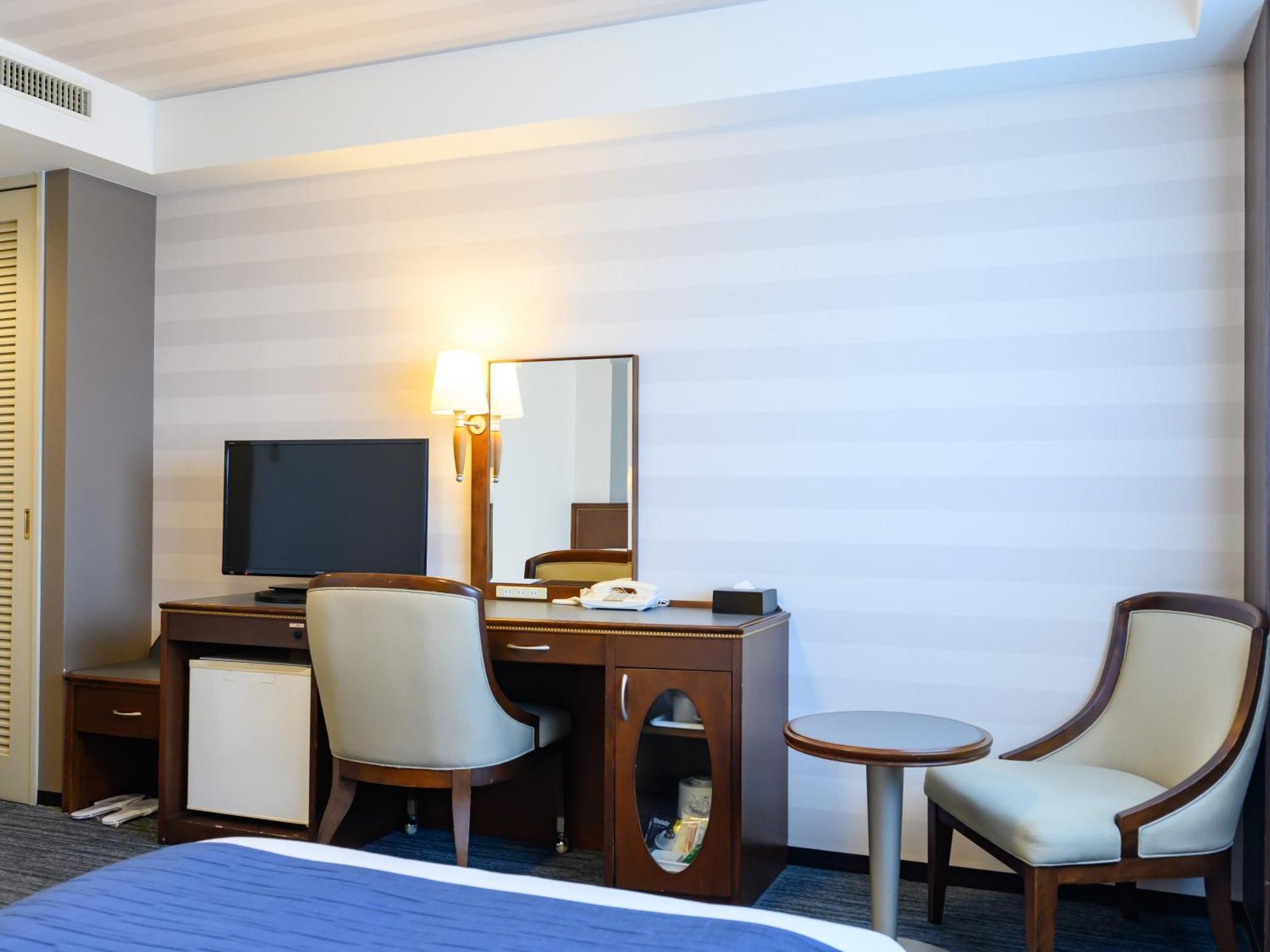 Hotel Green Park Цу Екстериор снимка