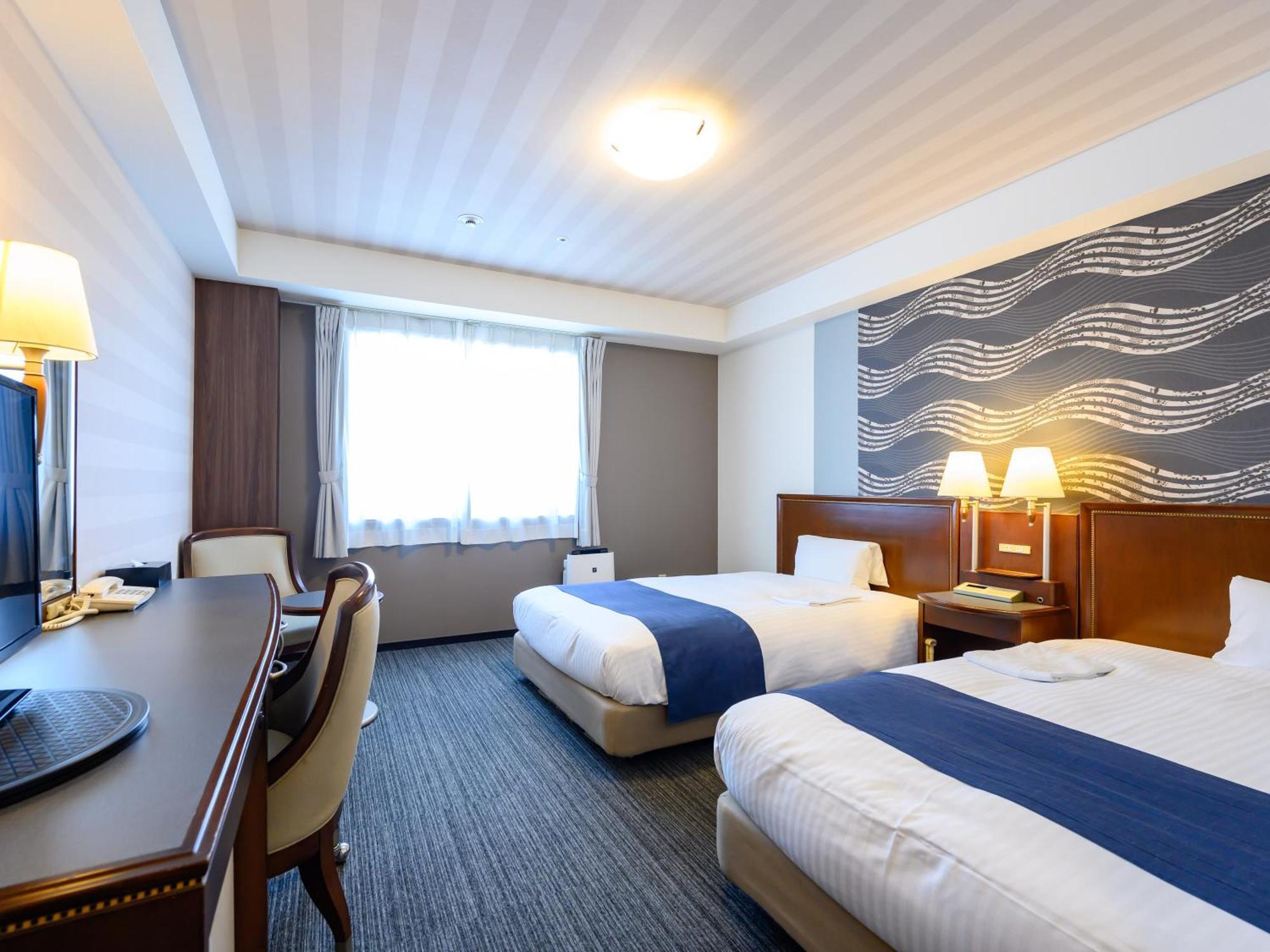 Hotel Green Park Цу Екстериор снимка