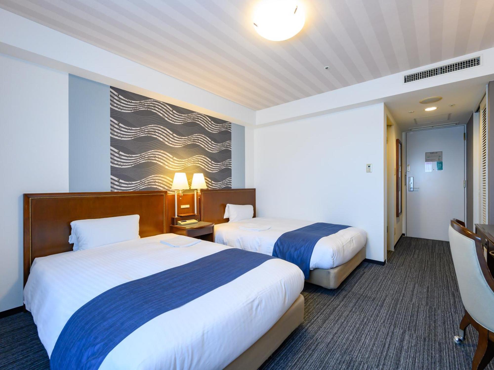 Hotel Green Park Цу Екстериор снимка