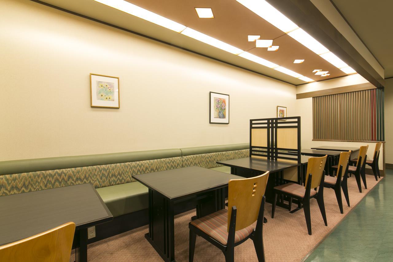 Hotel Green Park Цу Екстериор снимка